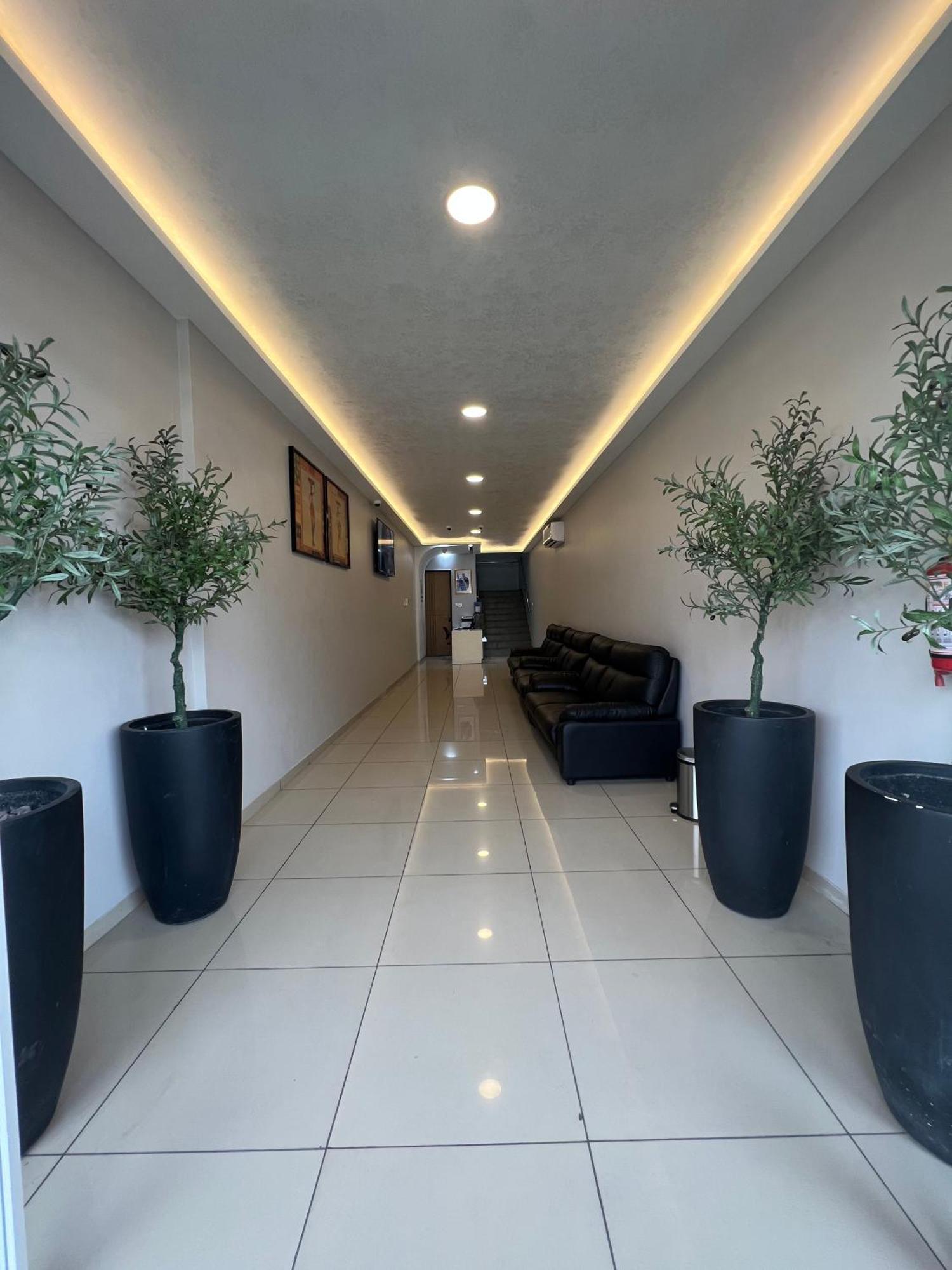 Ixoras Hotel Victoire Kinshasa Exterior photo